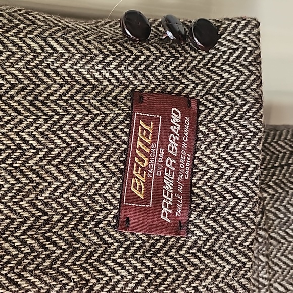 Herring bone tweed sport jacket - Picture 2 of 5